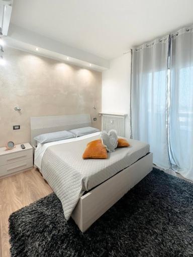 New Carrara Hospital Home Бергамо Экстерьер фото